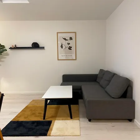 Σπίτι διακοπών Cozy Backhouse With Large Private Garden