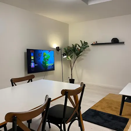 Cozy Backhouse With Large Private Garden Copenhaga