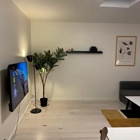 Holiday home Cozy Backhouse With Large Private Garden *
